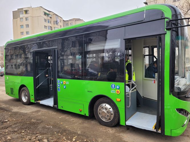 Curse suplimentare cu autobuzele, puse la dispoziție de municipalitate, cu ocazia bâlciului de la Bârlad